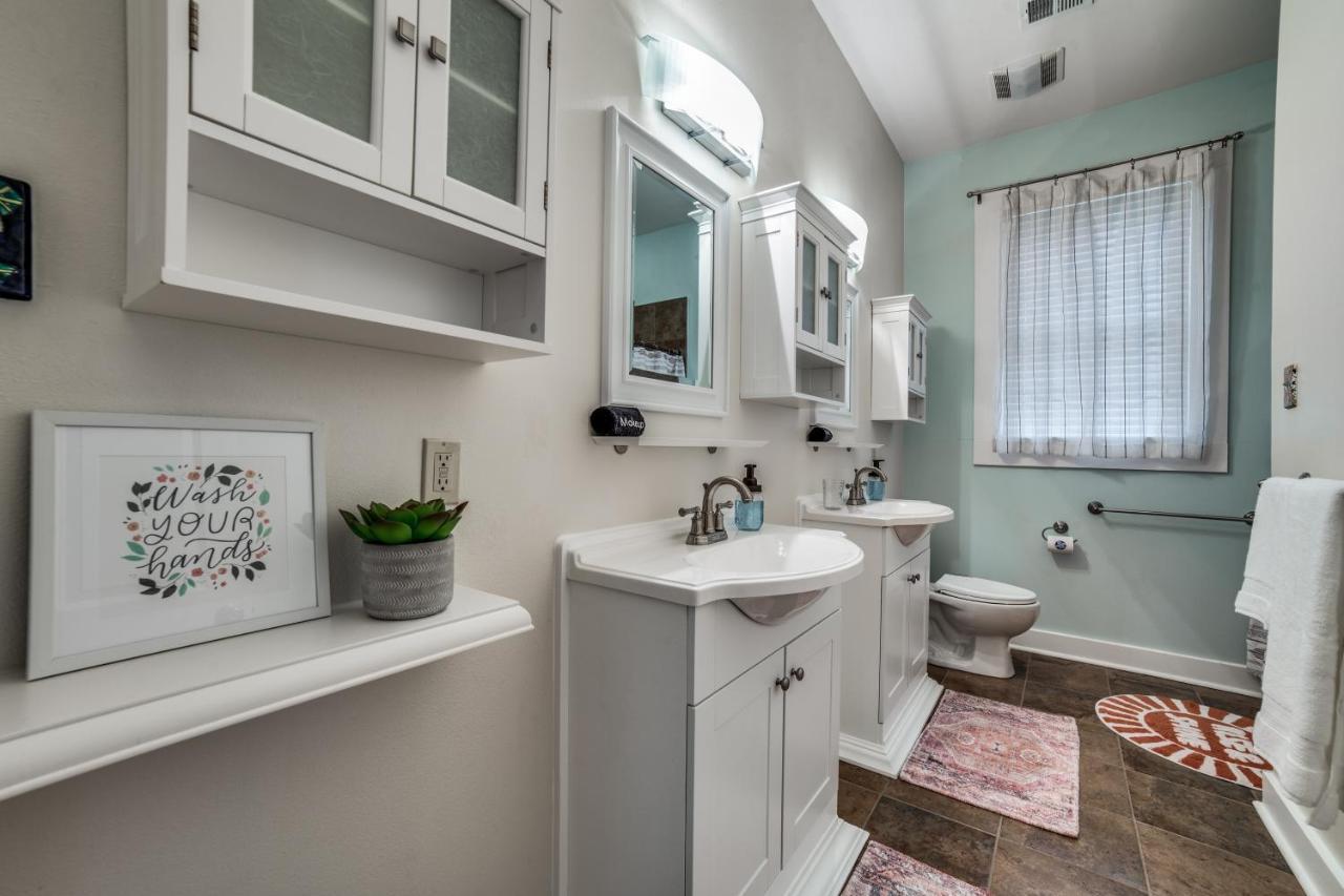 Downtown Historic 2Bdrm, Walk To Riverwalk, Alamo; Beautifully Renovated! San Antonio Eksteriør bilde