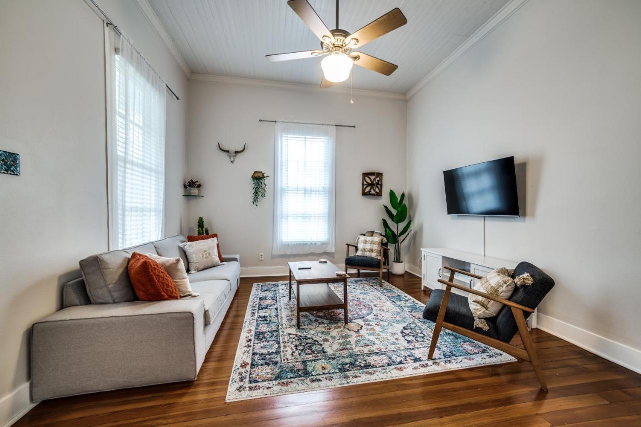Downtown Historic 2Bdrm, Walk To Riverwalk, Alamo; Beautifully Renovated! San Antonio Eksteriør bilde
